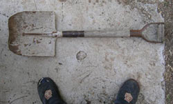 square-end-spade.jpg square-end-spade.jpg